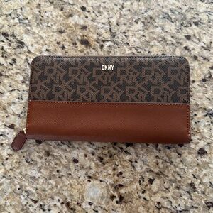 DKNY monogram brown zip wallet